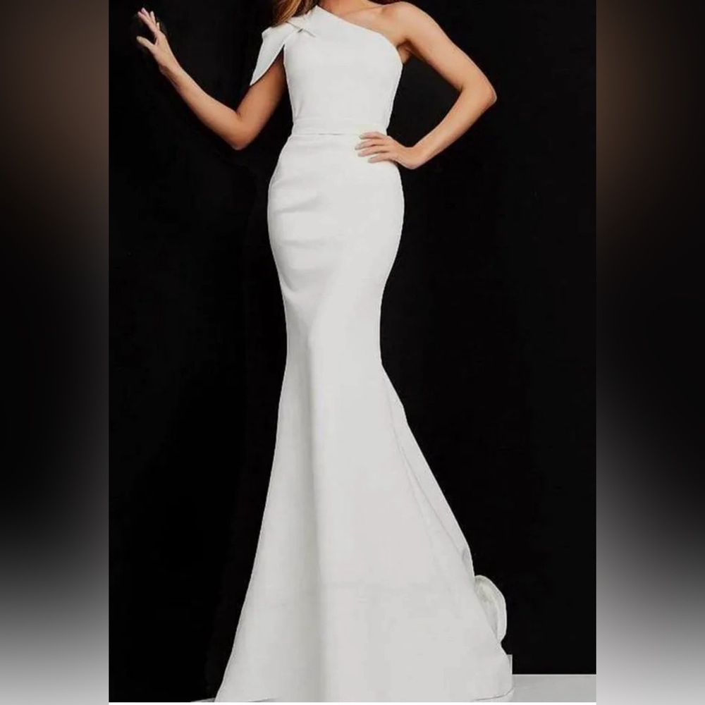 Jovani Women's White One Shoulder Side Pleat Fit Bodice Gown Dress Size 2